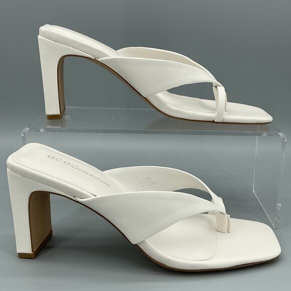 NEW BCBGeneration Women’s Flian Toe Ring Sandals White Size 7.5M - Picture 1 of 11
